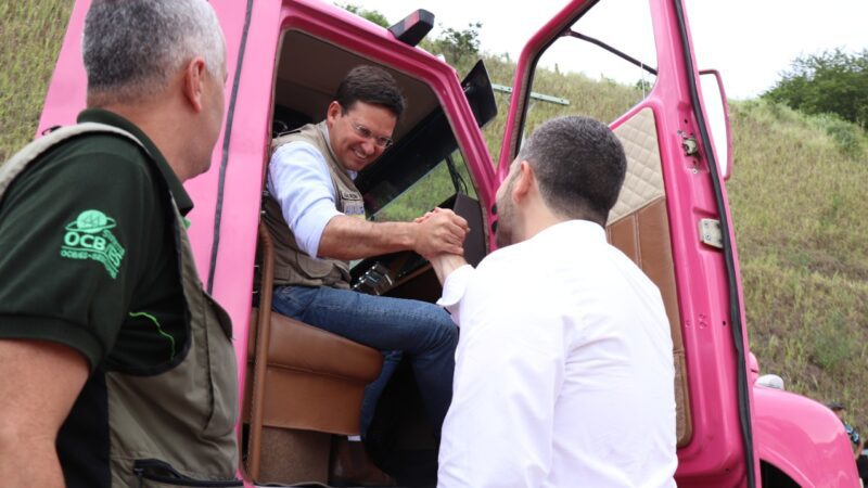 Viana: Ministro da Cidadania entrega Auxílio Brasil e subsídio para cooperativa de caminhoneiros