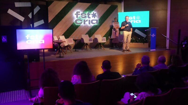 Governador Renato Casagrande participa da abertura da 3ª Festa da Criatividade