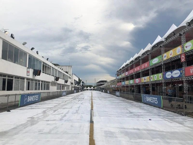 Sambão do Povo recebe iluminação especial para o Carnaval