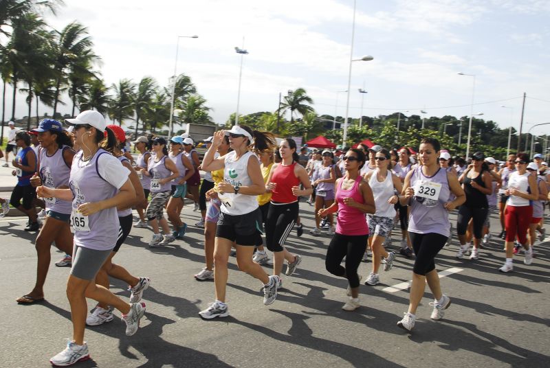 Corrida de rua, vôlei de praia, natação e remo agitam o fim de semana em Vitória