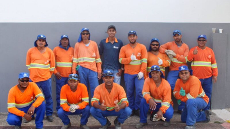 Prefeito de Linhares Bruno Marianelli participa de café da manhã em comemoração ao Dia do Gari