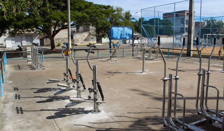 Linhares: moradores do Aviso ganham academia ao ar livre