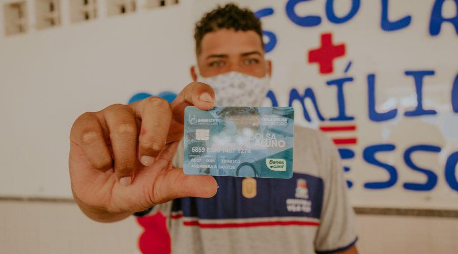 Vila Velha anuncia Bolsa Aluno de Natal aos estudantes da rede