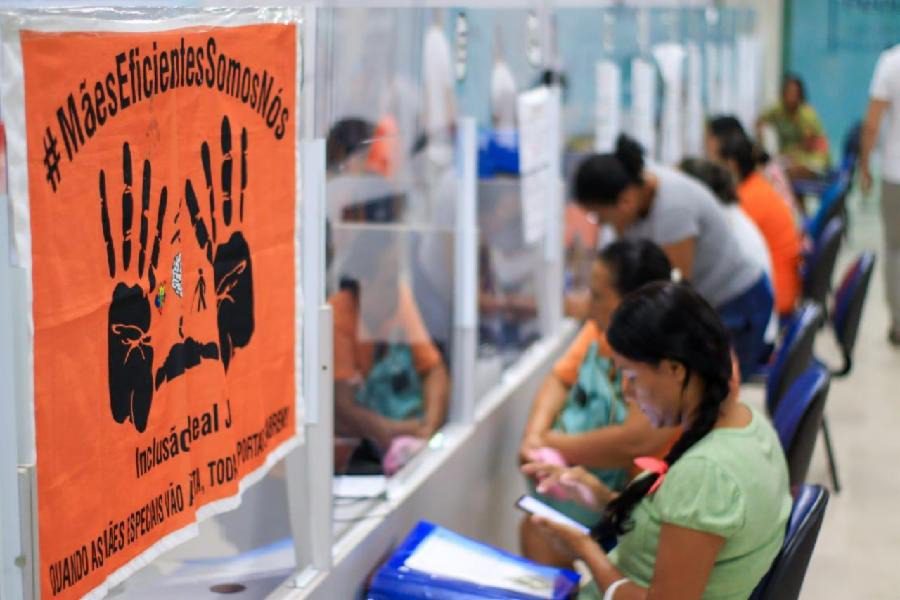 Mutirão de cadastramento de cuidadoras (ES) atrai centenas de pessoas na Serra