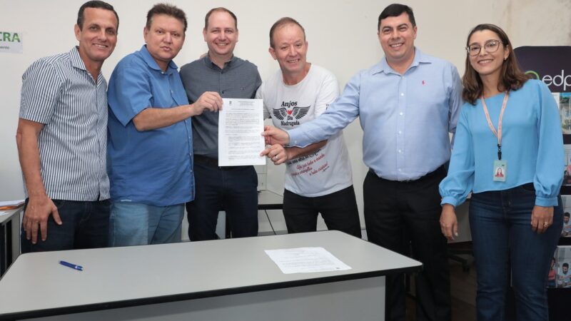 Prefeito Euclério Sampaio assina convênio de cooperação técnica com a EDP e Cesan para prestação de serviço à comunidade de Cariacica-Sede