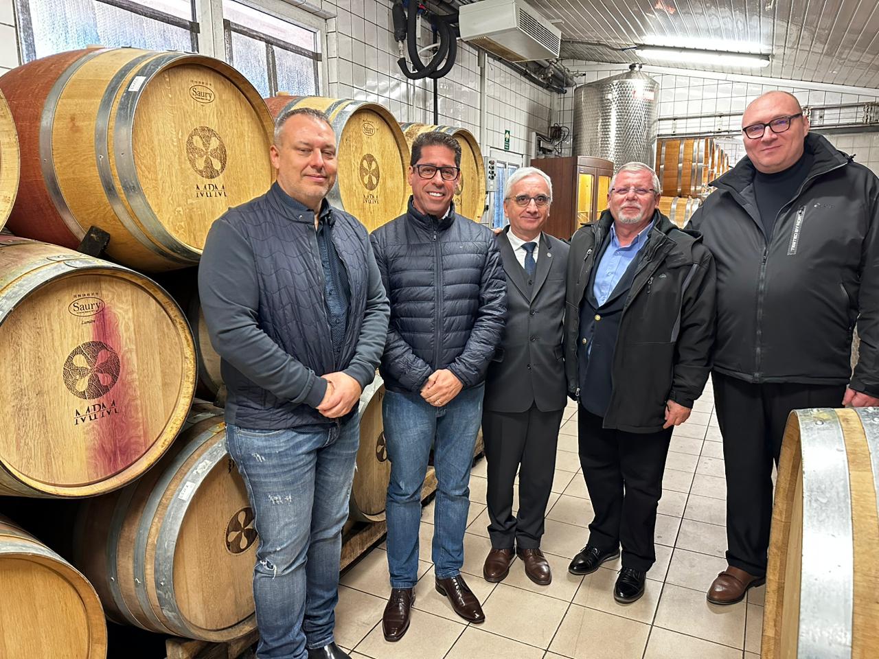 País da Europa quer exportar vinhos ao Brasil através dos Portos Capixabas