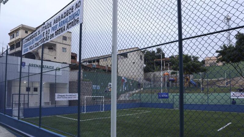 Área de chão batido dá lugar a arena multiuso no bairro Ataíde em Vila Velha