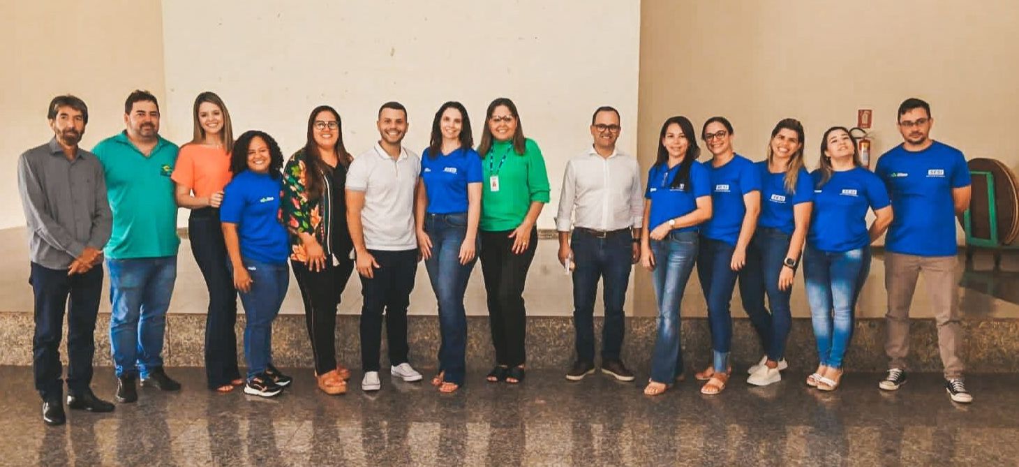 Prefeito Wanderson Bueno de Viana conhece modelo de gestão de escolas da rede pública de ensino de Goiás