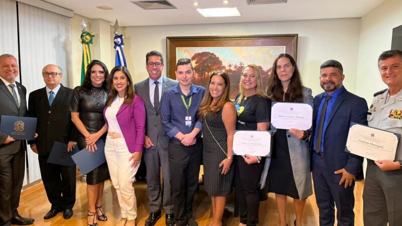 Sede da Assembleia Legislativa do ES muda de cor em alusão a conscientização do autismo