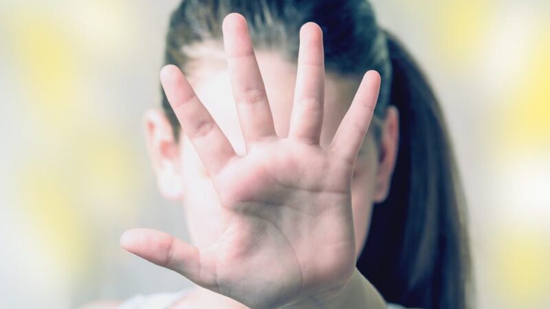 Maio Laranja: Secretaria de Assistência Social de Cariacica promove ações de conscientação em três terminais de ônibus