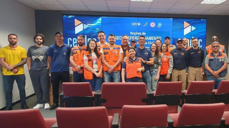 Agentes da Defesa Civil de Vila Velha participam de curso de georreferenciamento