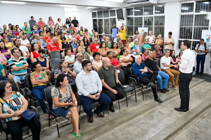 Mais de de 120 títulos de propriedade são entregues a moradores de Maria Ortiz