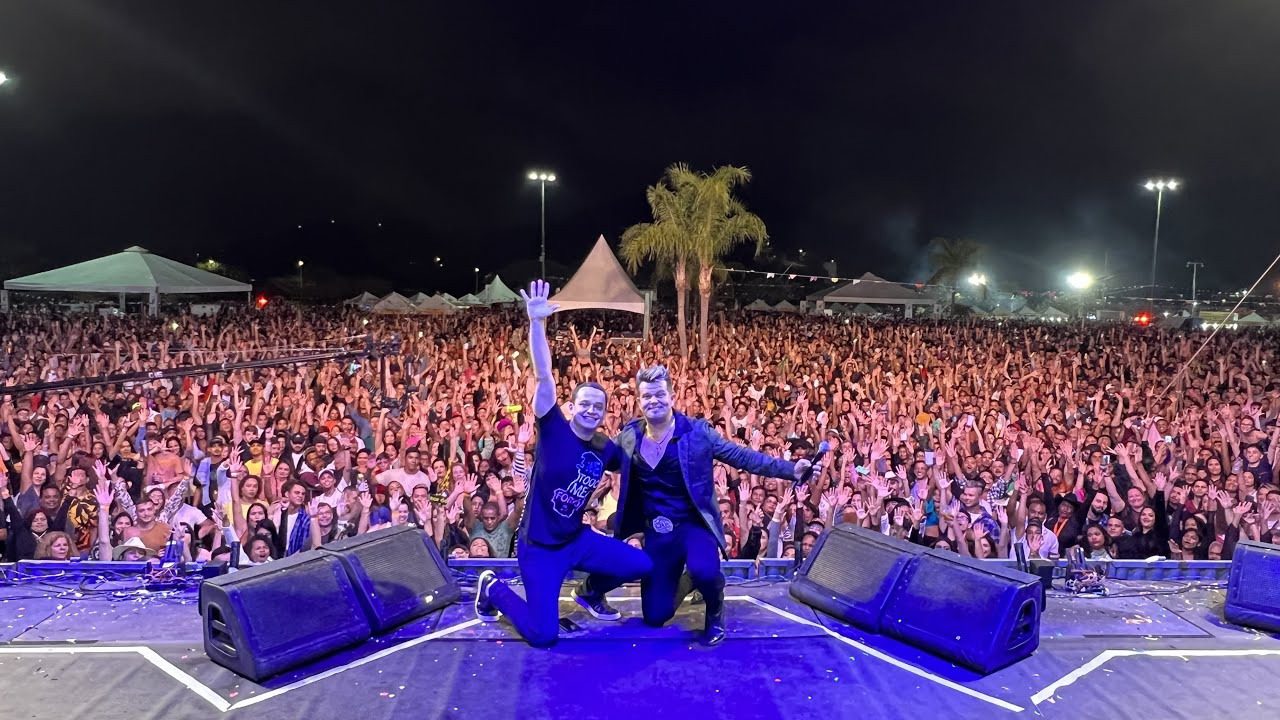 Alemão do Forró agita a festa de Réveillon nas areias de Camburi