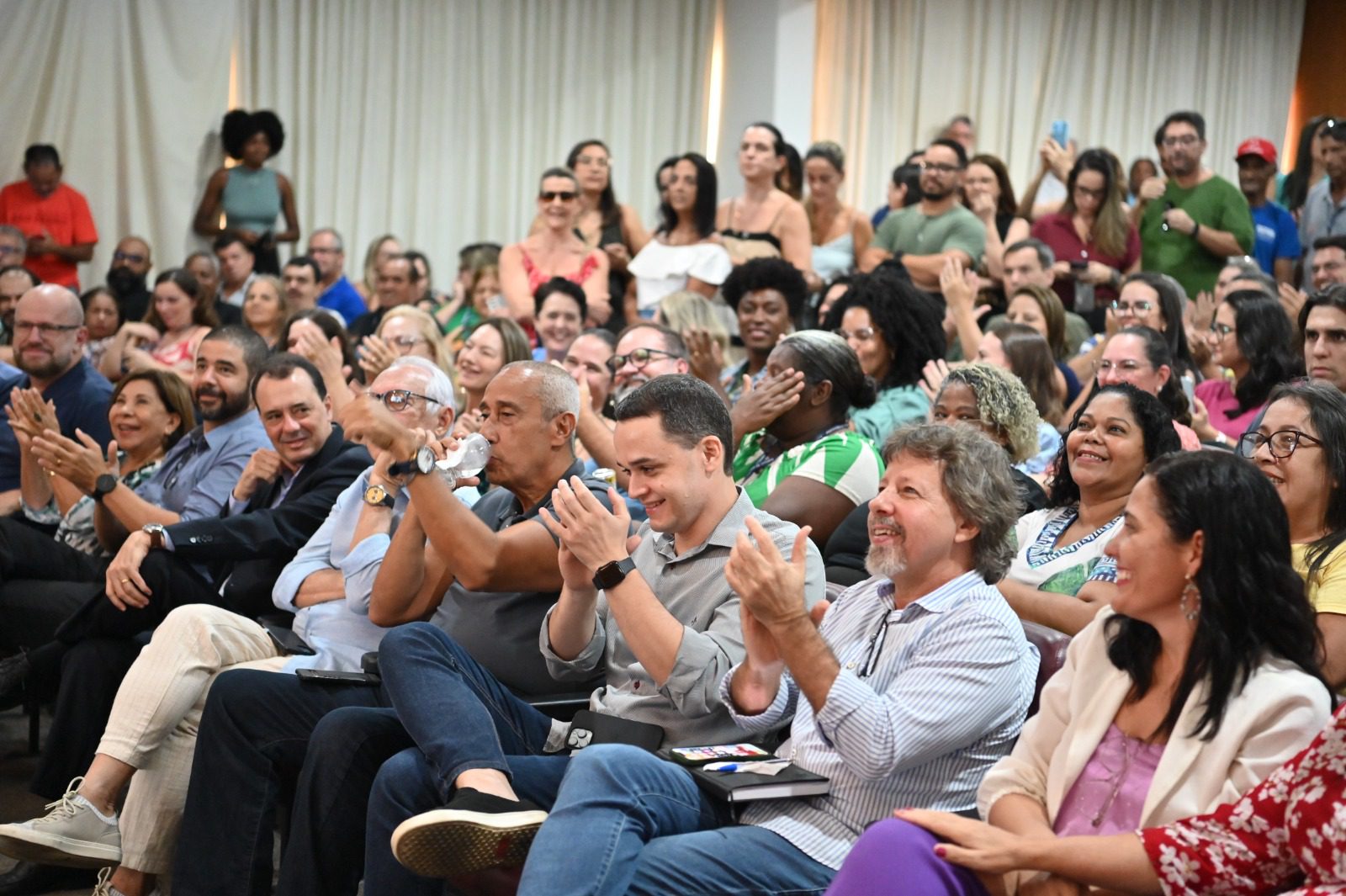 Servidores da PMV exaltam liderança de Pazolini com reajuste salarial de 10%