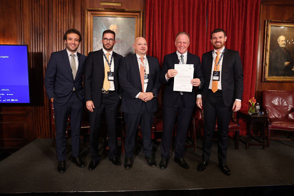 Governo do Estado e multinacional assinam ordem de serviço para construção de Estação de Água de Reuso