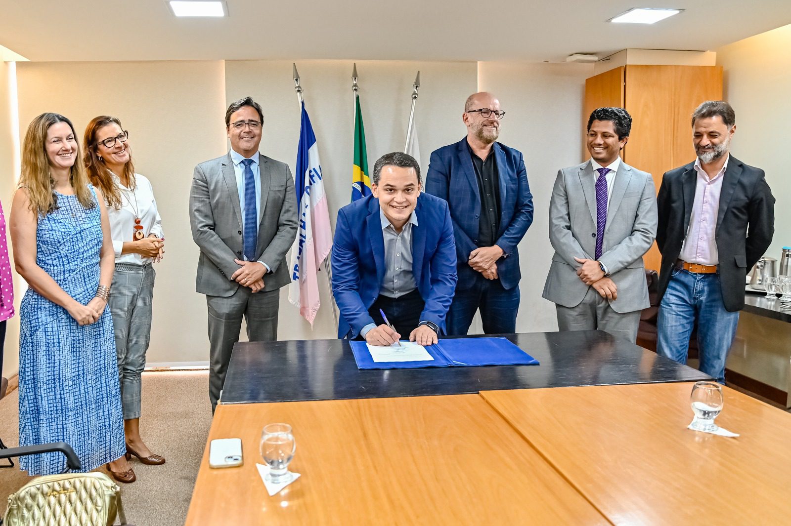 Prefeitura de Vitória e Ministério Público firmam parceria para fortalecer Núcleo de Apoio aos Superendividados (NAS)