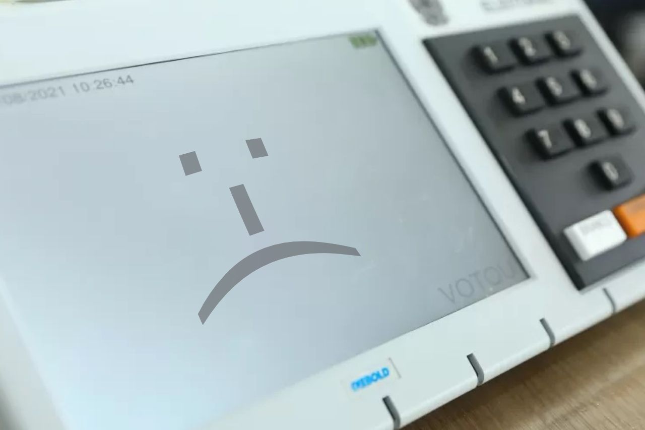 Por uma definição correta de “democracia”