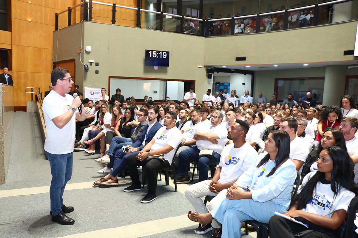 Formação política para a juventude capixaba projeta Assembleia do ES no cenário nacional