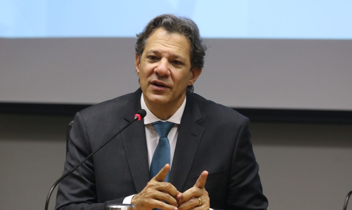 Investimentos preferidos da classe média, sem tributação, sofrerão carga de impostos