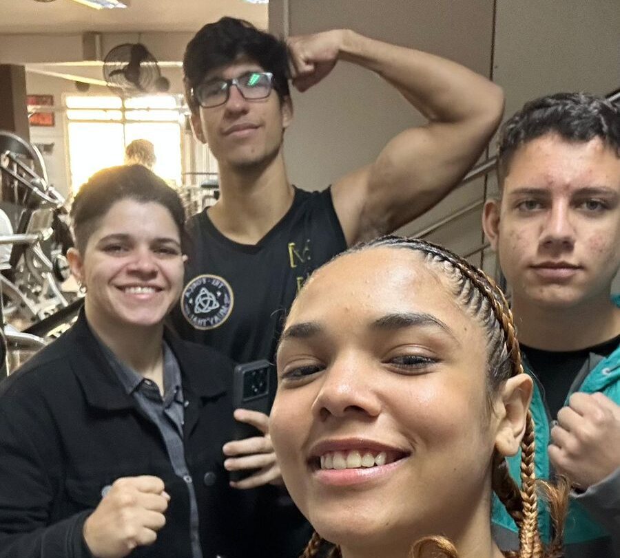 Atletas do Centro de Vitória conquistam vitórias no Campeonato Estadual de Muay Thai