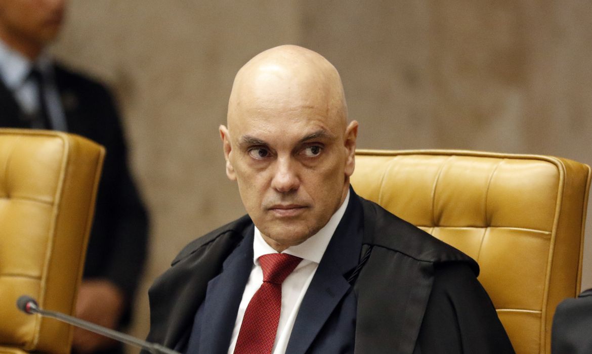 Moraes permite aumento do IOF conforme decreto presidencial, com exceção do “risco sacado”