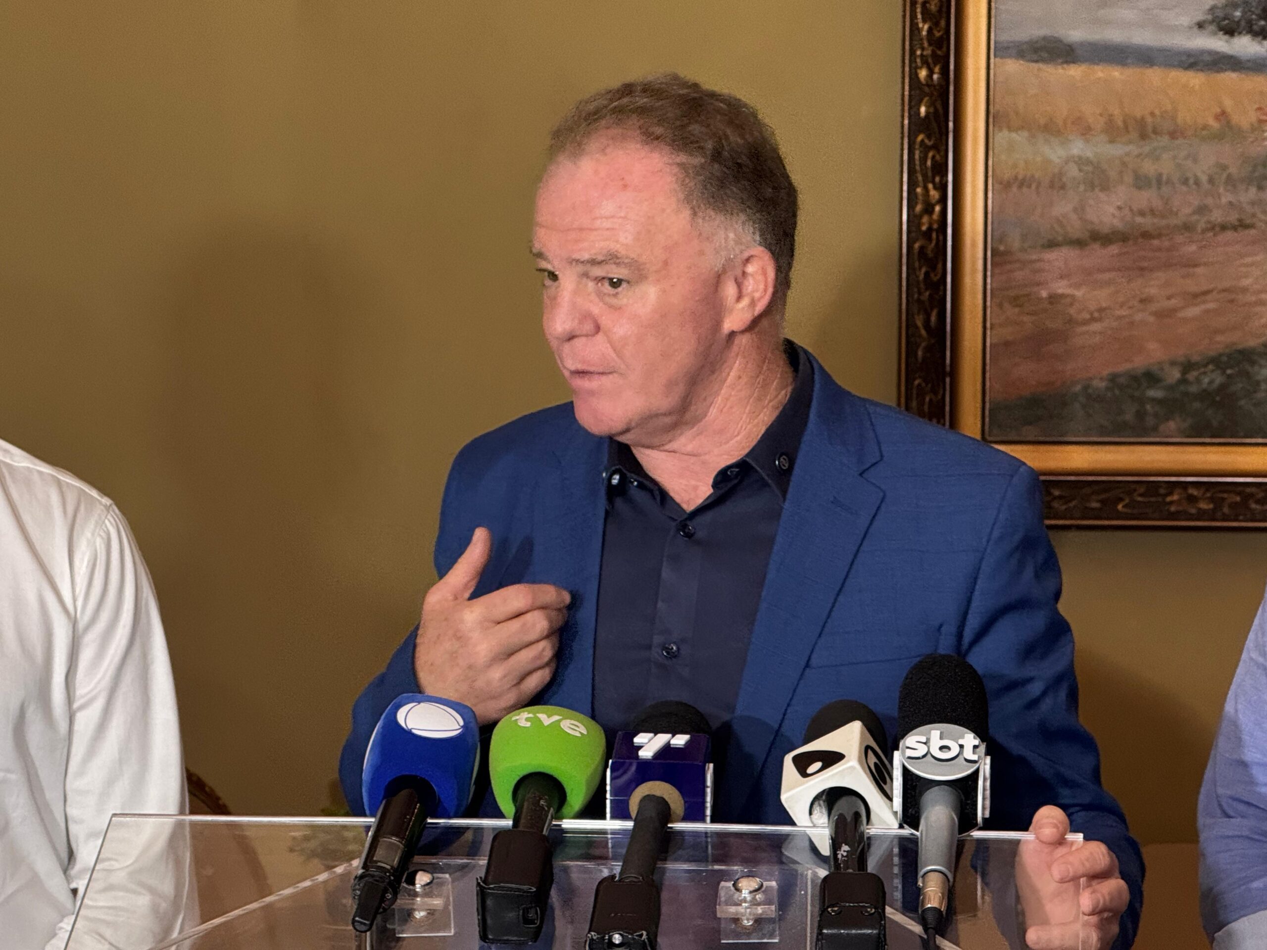 Casagrande comenta tarifaço de Trump: “temos de esperar a poeira baixar”