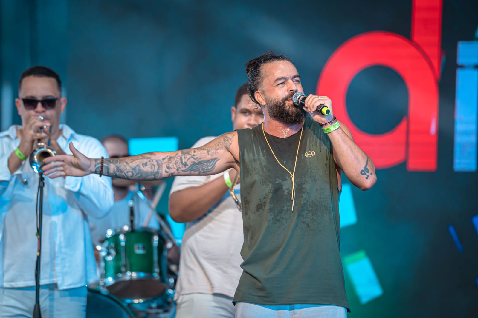 Projeto SAMBAROCKCLUBE estreia em Vitória com Diego Lyra e clima de baile retrô
