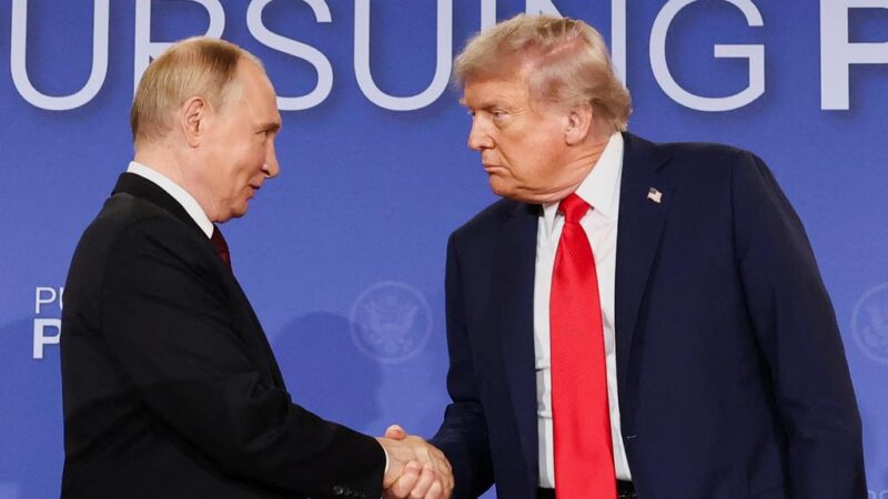Trump elogia reunião com Putin e agenda encontro com Zelensky para discutir paz na Ucrânia