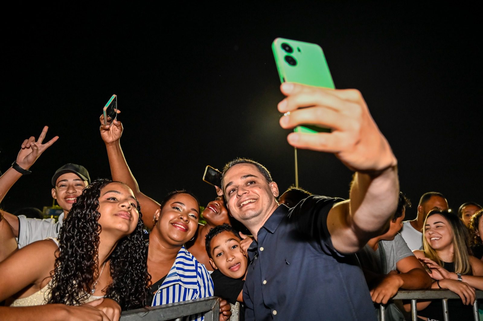 Vitória 474 anos: Pazolini reúne 80 mil pessoas na orla de Camburi