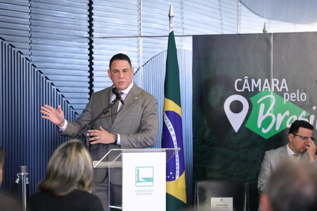 Da Vitória e Motta defendem ações de desenvolvimento regional no lançamento do Programa Câmara Pelo Brasil