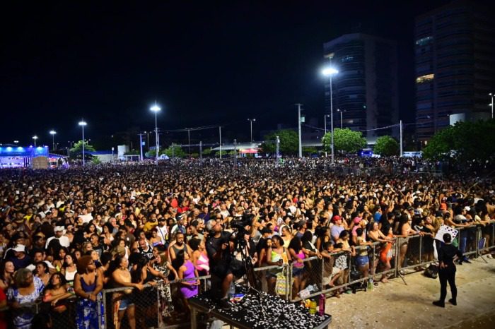 O Giro e Psirico levam 80 mil pessoas à Praia de Camburi na Arena de Verão 2026