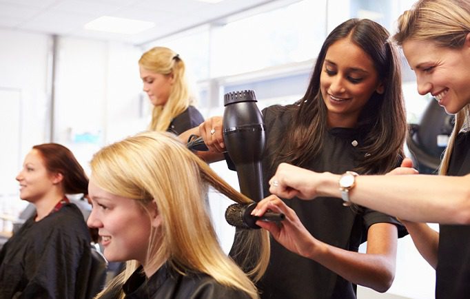 Prefeitura e Senac abrem vagas em nove cursos gratuitos para a comunidade