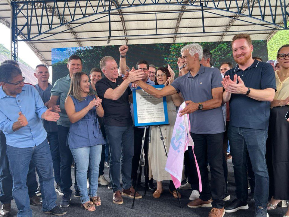 Governo do Estado anuncia edital da ES-379 e entrega obras em Muniz Freire