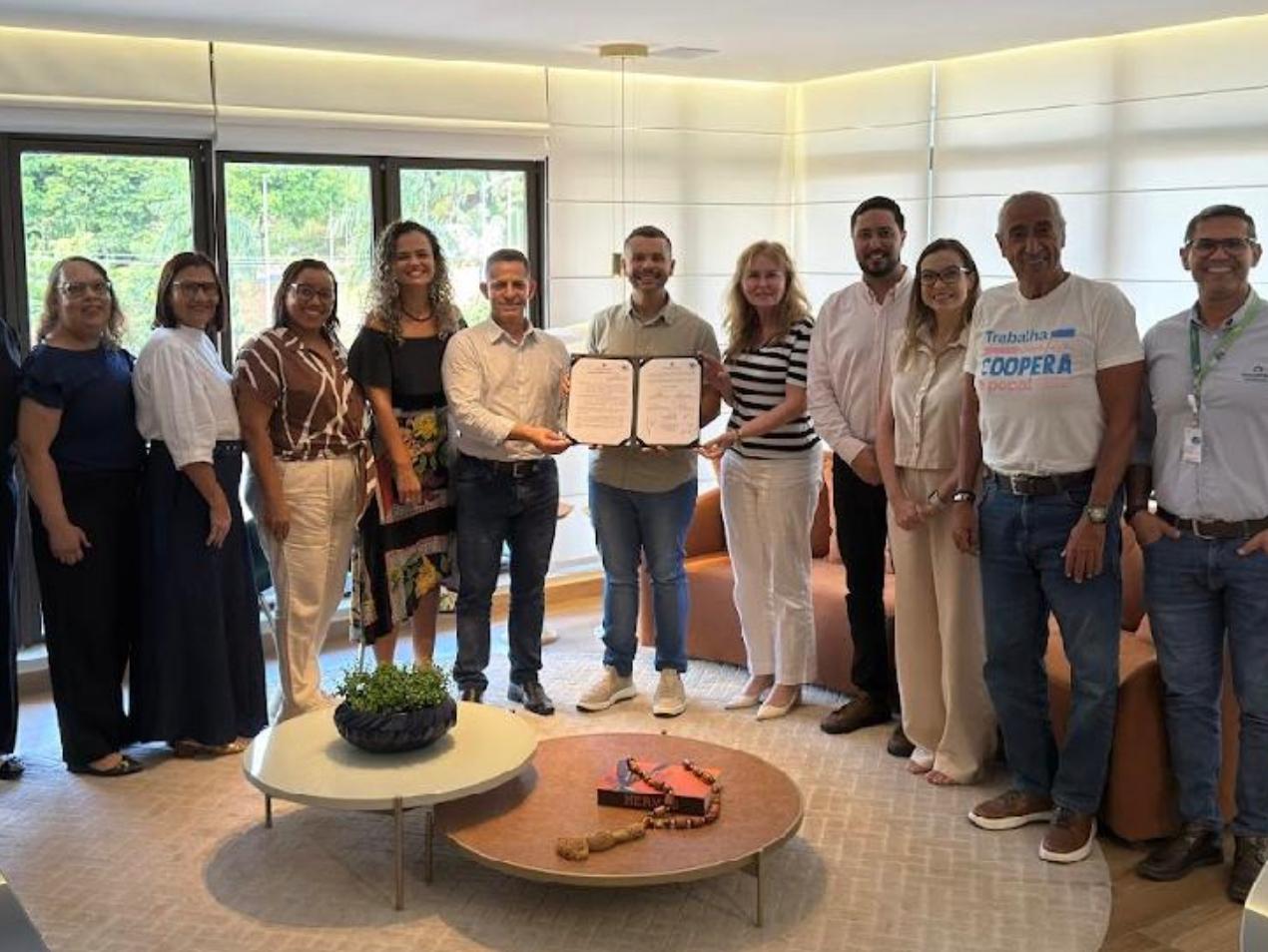 Parceria entre Viana e Sicredi leva Educação Financeira aos alunos da rede pública