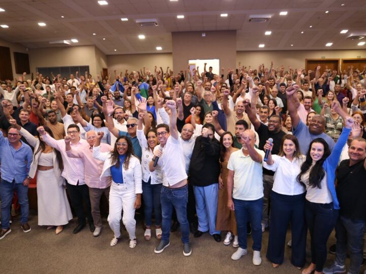 Auditório lotado e lideranças de todo o Estado: Marcelo Santos consolida força política na Capital