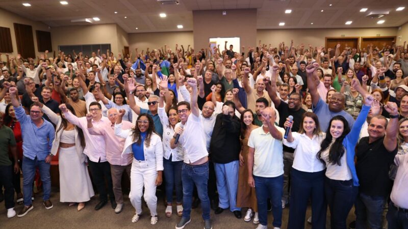 Auditório lotado e lideranças de todo o Estado: Marcelo Santos consolida força política na Capital