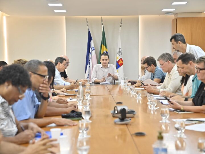Pazolini promove encontro com comunidades para discutir avanços nos bairros