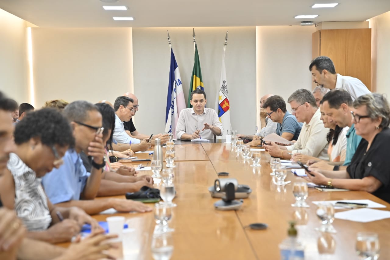 Pazolini promove encontro com comunidades para discutir avanços nos bairros
