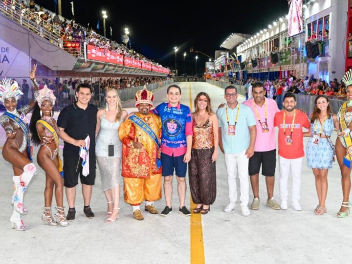 Pazolini inaugura o Carnaval do Brasil em grande estilo, destaca a Cidade do Samba e comemora no Sambão do Povo