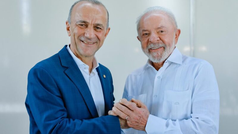 Lula oficializa Helder Salomão como pré-candidato a governador do Espírito Santo