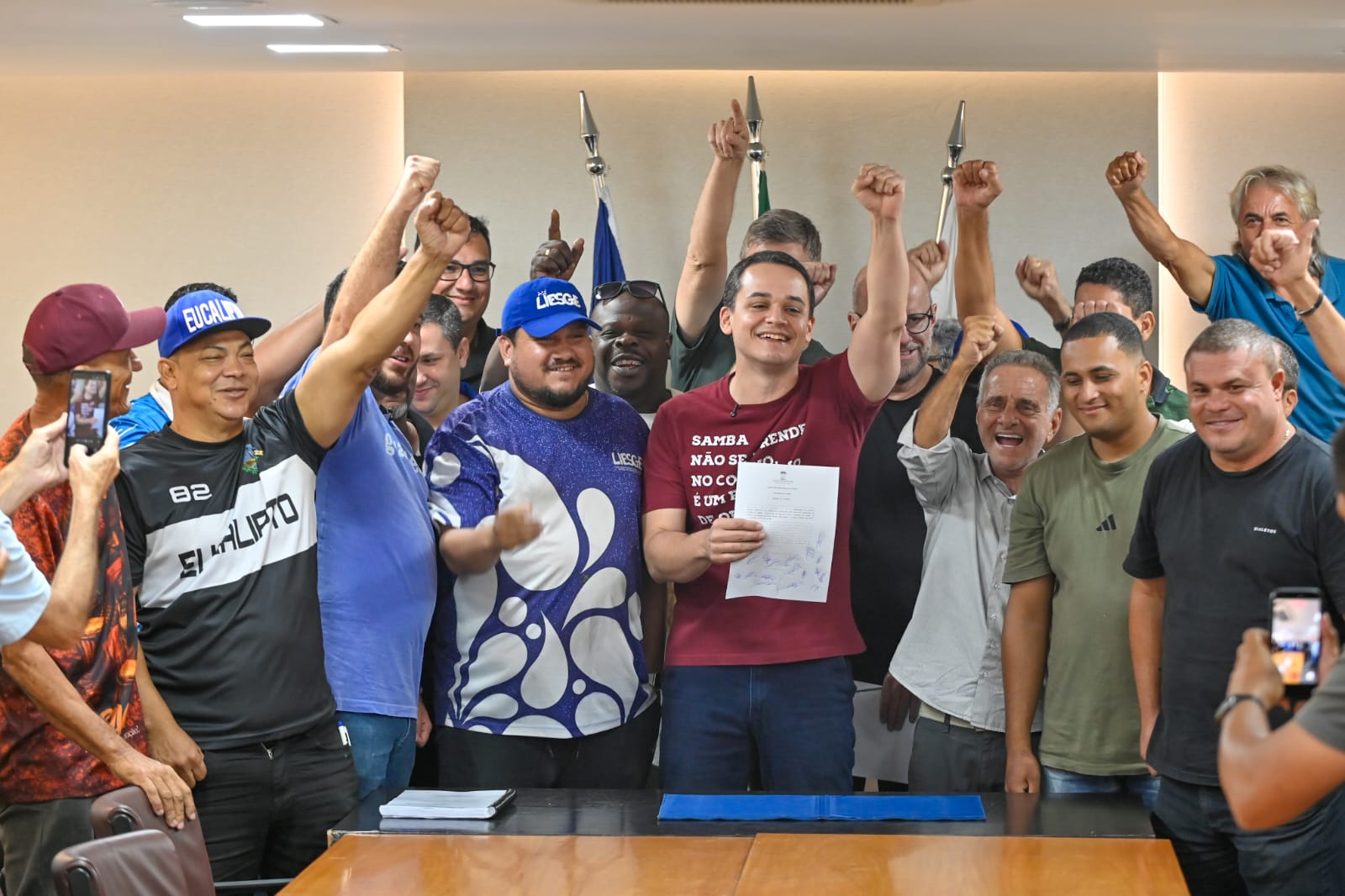 Pazolini autoriza Cidade do Samba e marca maior investimento da história do Carnaval Capixaba