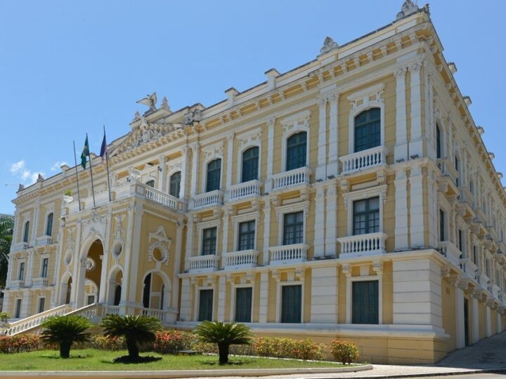 Governo do Estado anuncia aplicação do Piso Nacional do Magistério para mais de 10 mil profissionais