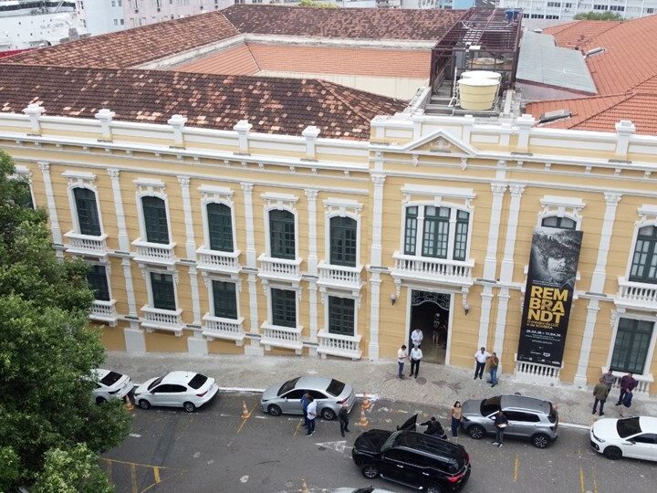 Exposição de Rembrandt no Palácio Anchieta atrai público e reforça impacto educativo em Vitória