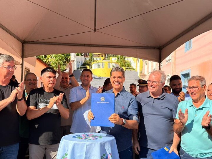 Governador entrega obras e investimentos em Santa Leopoldina nas áreas rural e cultural