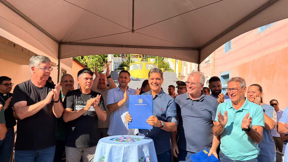 Governador entrega obras e investimentos em Santa Leopoldina nas áreas rural e cultural