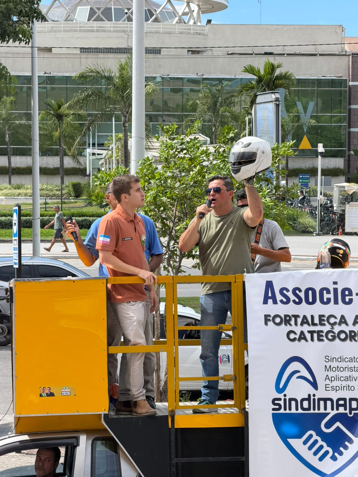 Pressão de motoboys adia votação do PLP 152/2025; Callegari prevê continuidade da mobilização