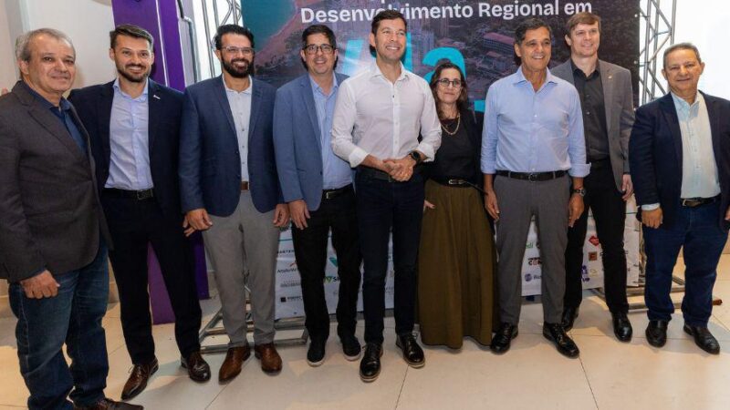 Governador anuncia recursos para construção da segunda ponte sobre o Rio Jucu