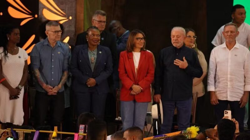 Lula mistura agenda cultural e embate político durante visita ao Espírito Santo