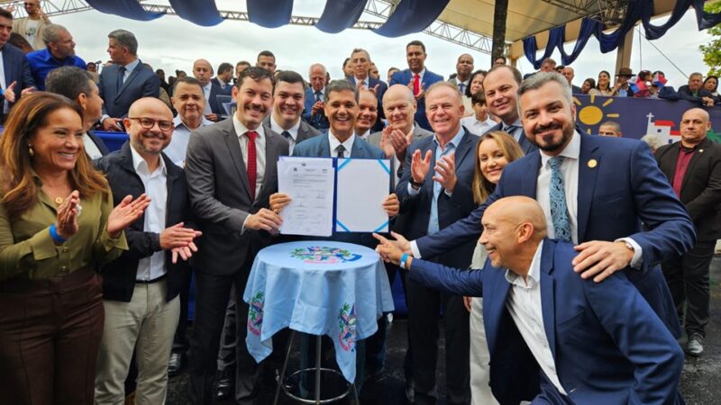 Governo do Estado anuncia investimentos e reforça parceria com Vila Velha durante aniversário de 491 anos