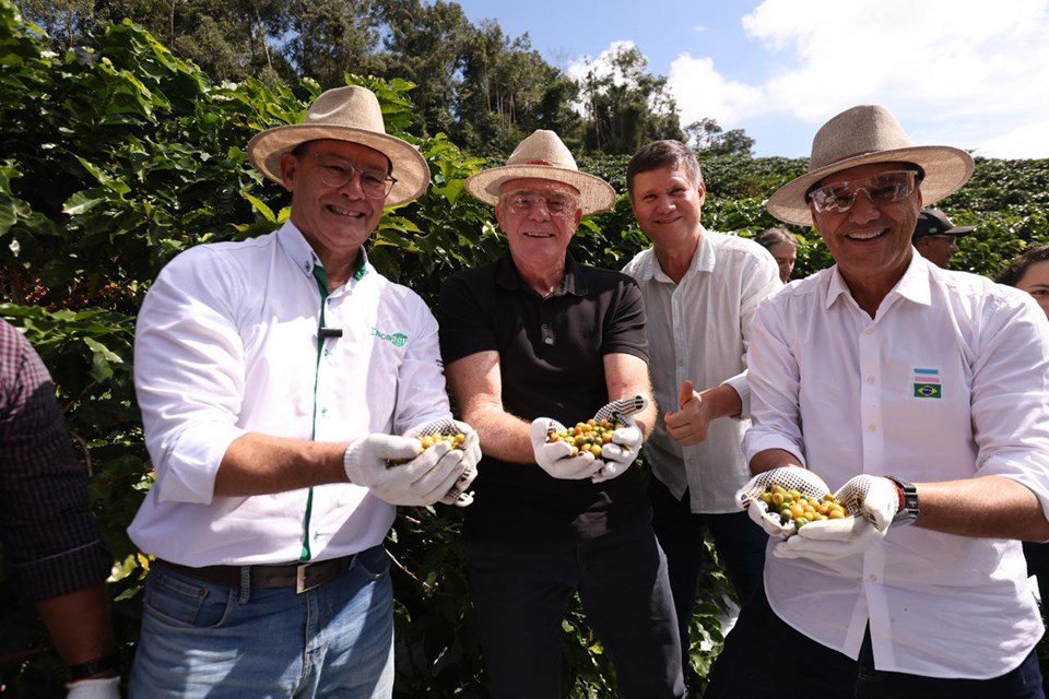 Governador marca abertura da safra do café arábica no Espírito Santo